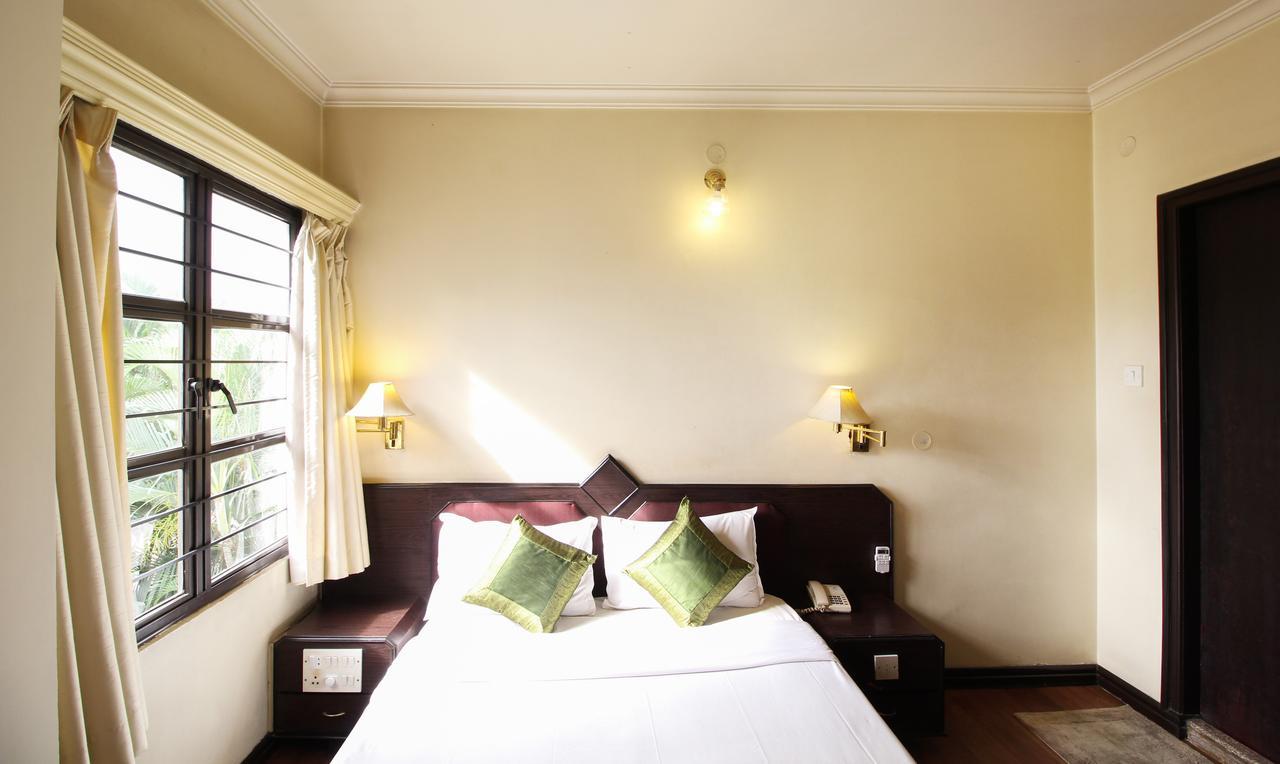 Treebo Trend Royal Inn Mysore Exterior photo