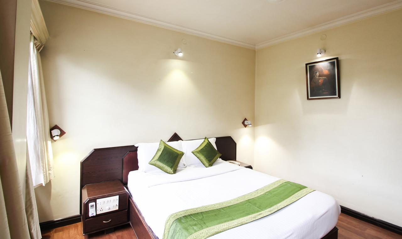 Treebo Trend Royal Inn Mysore Exterior photo