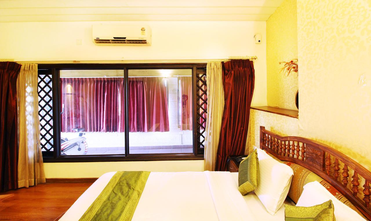 Treebo Trend Royal Inn Mysore Exterior photo