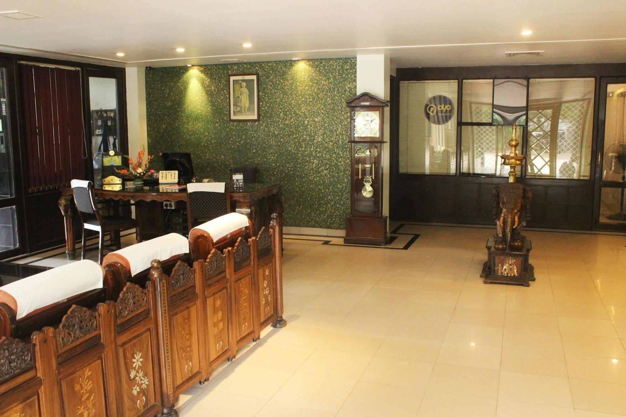 Treebo Trend Royal Inn Mysore Exterior photo